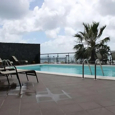 Playa Blanca Sleeps 18 Pool Wifi
